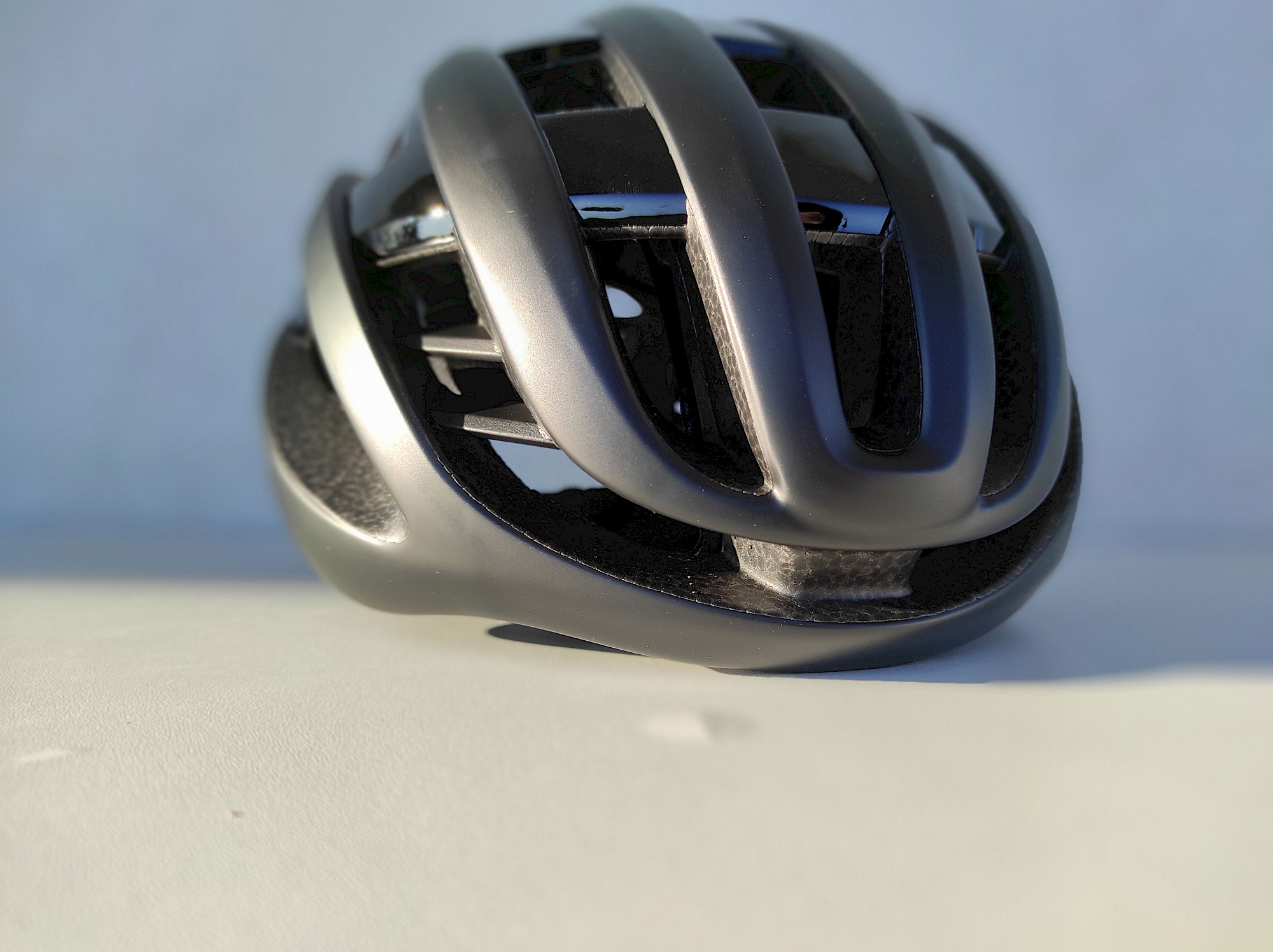 ABUS AirBreaker – Belüftungskanäle und Waffelstruktur