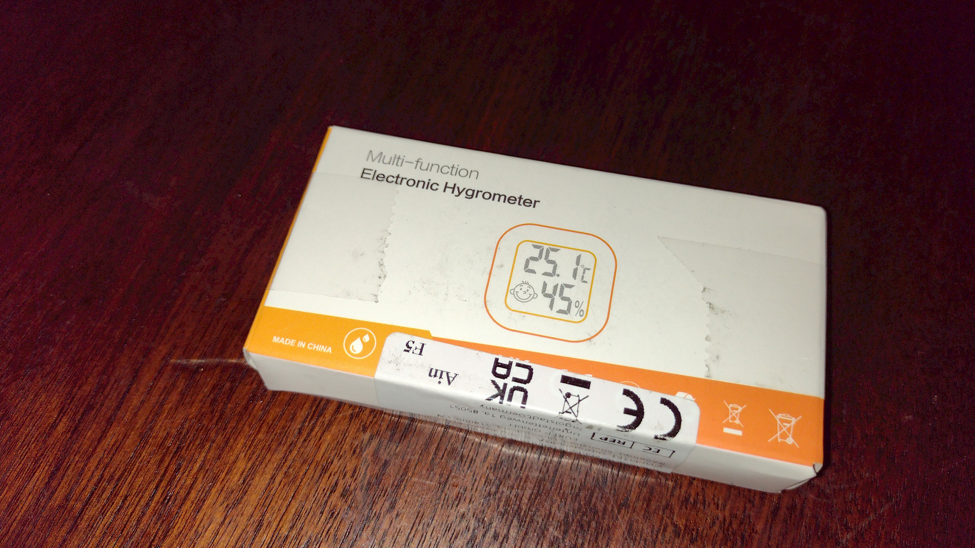 Ainiv Mini LCD Thermometer Display Nahaufnahme