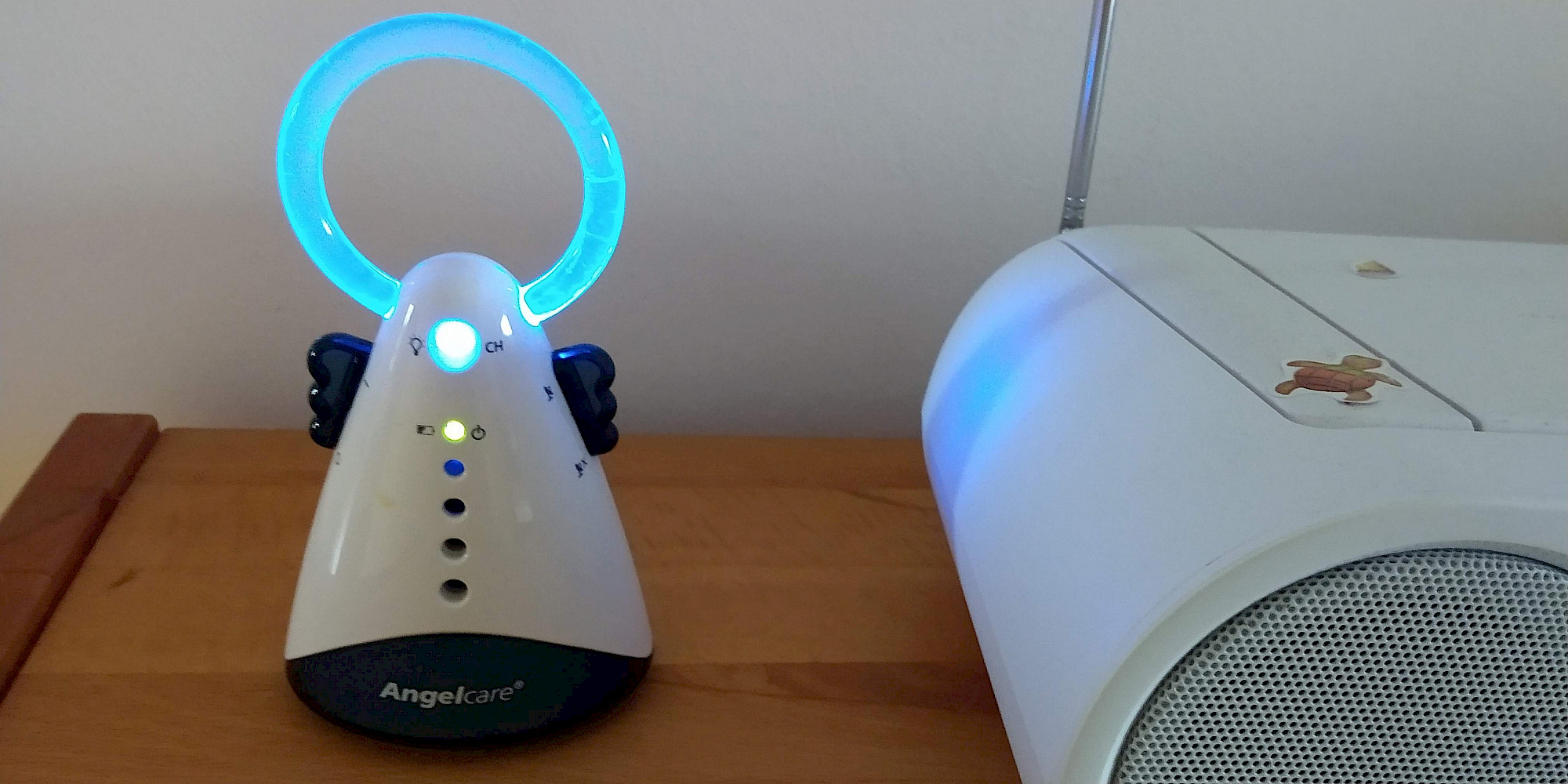 Babyeinheit mit charakteristischem Leuchtring