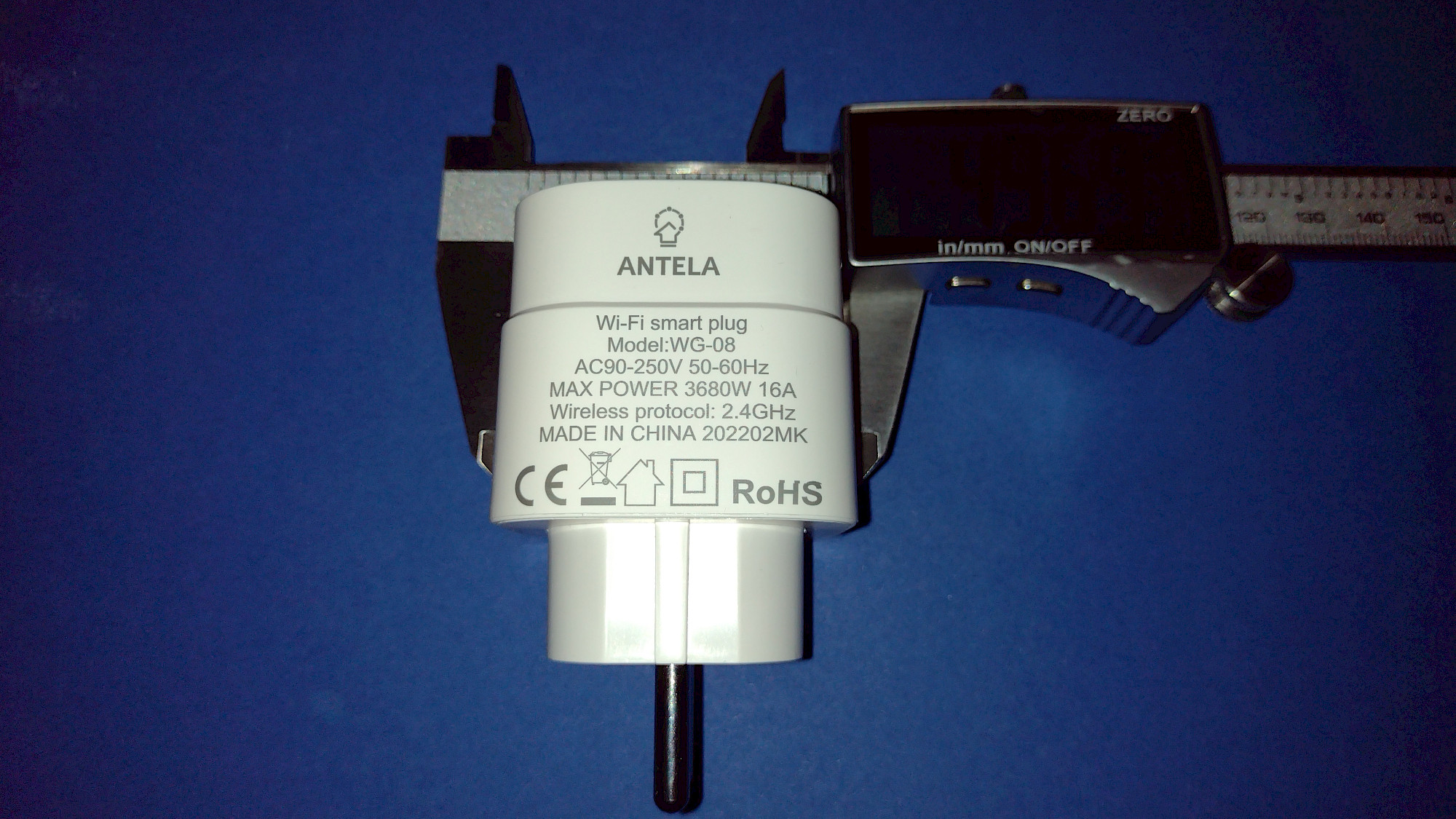 Breitenmessung der ANTELA Steckdose: 49,7 mm