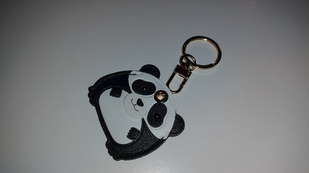 AXFEE Panda AirTag Schutzhülle im Test 2025