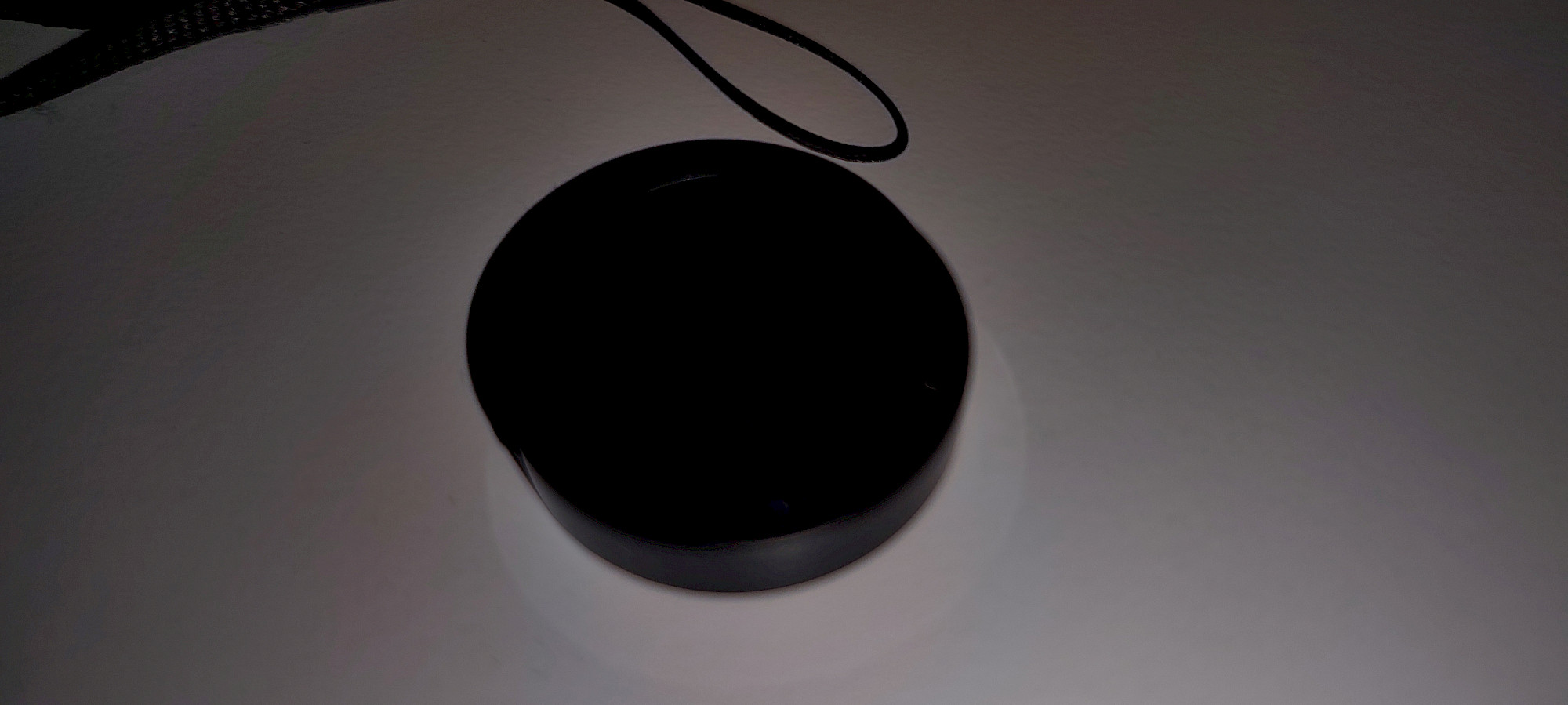 CooAoo Smart Tag in Nahaufnahme – kompaktes Design