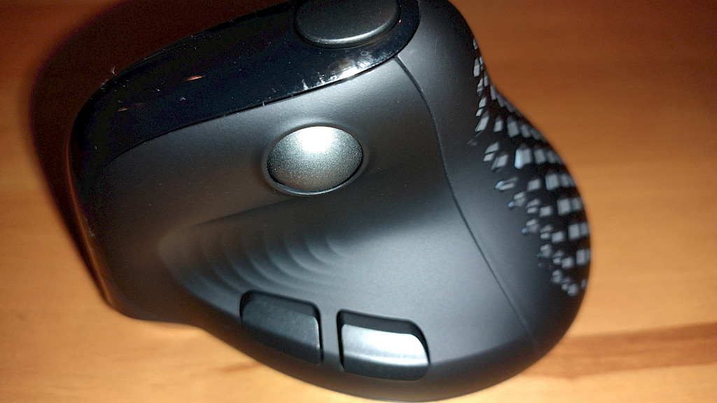 DELUX Seeker M618XSD Ergonomische Maus im Test 2026