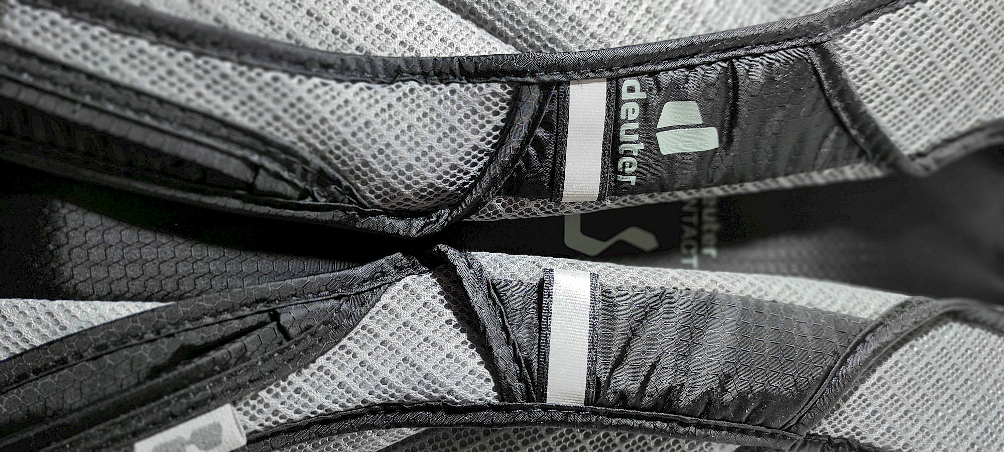 Deuter Road One Schulterträger mit Reflektoren