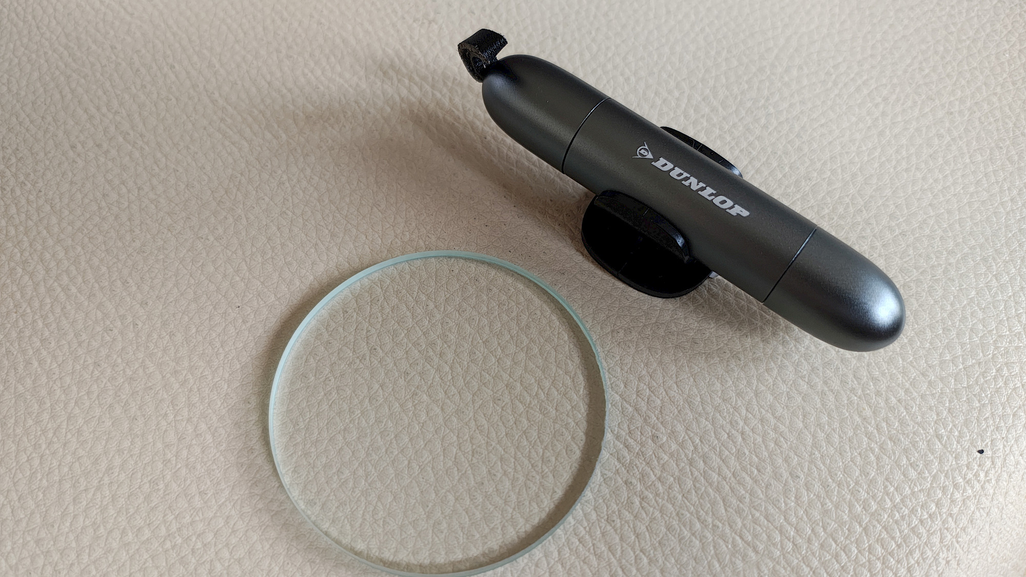 Integrierter Gurtschneider des Dunlop Notfallhammers