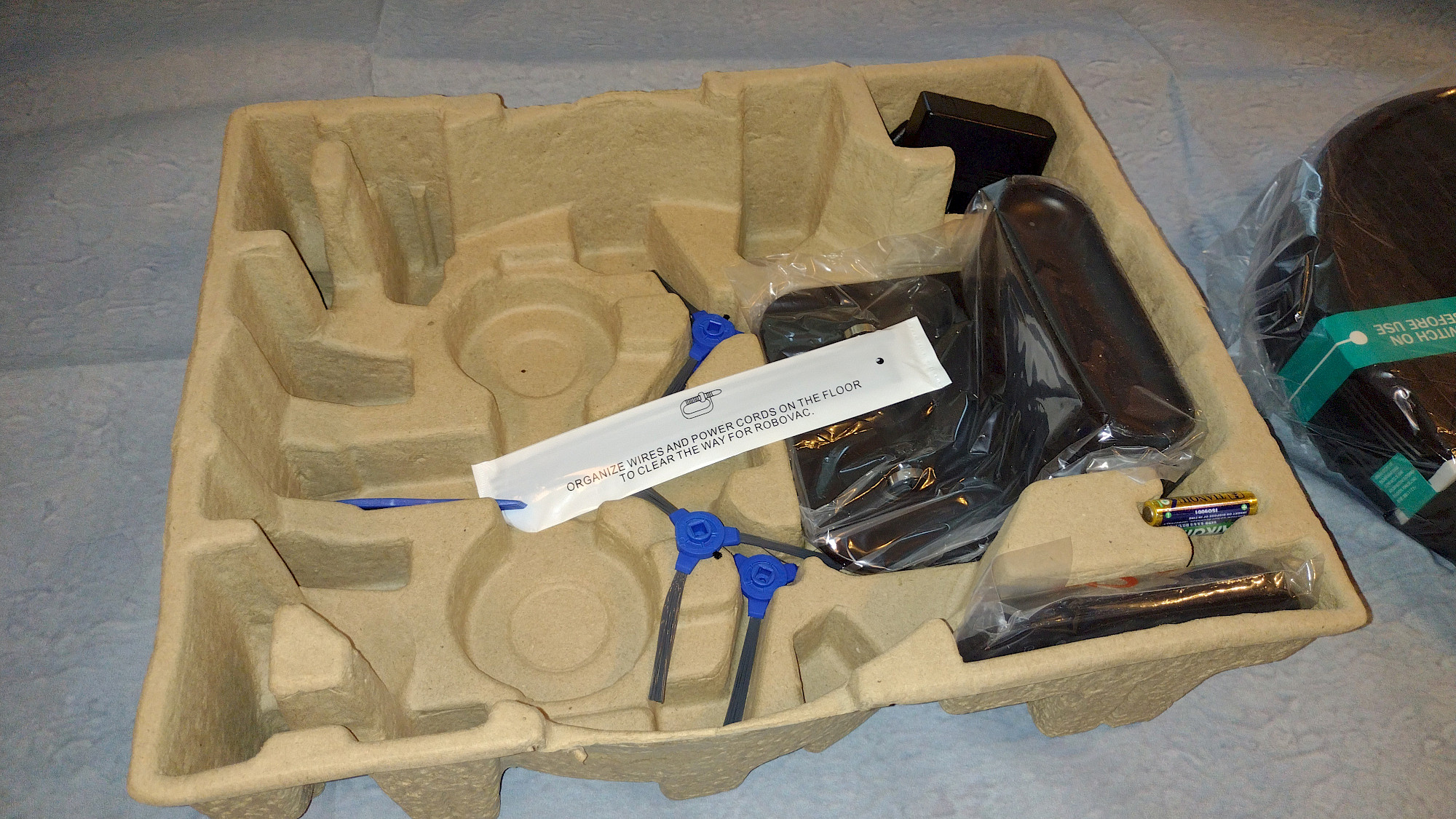 eufy RoboVac 11S – Kompletter Lieferumfang