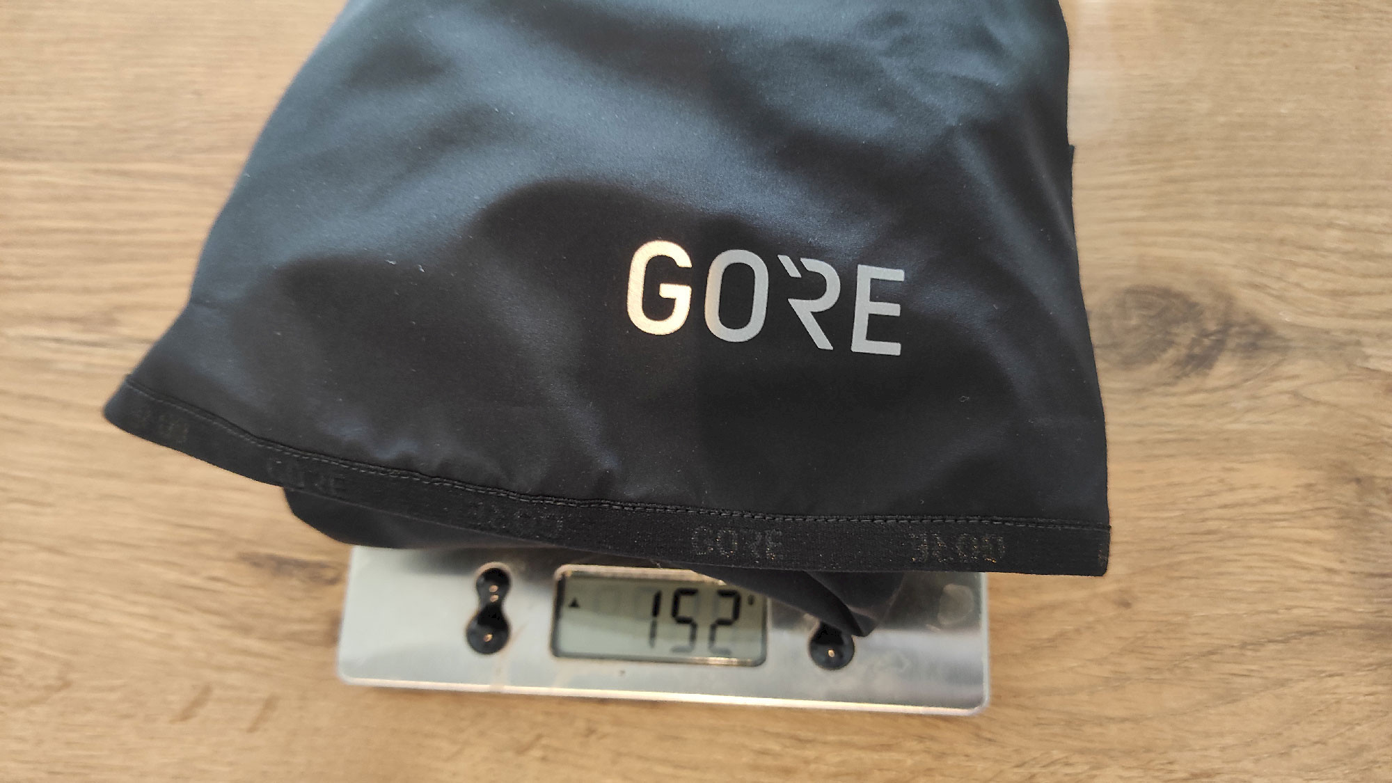 GORE WEAR Spirit Weste auf der Waage: nur 152 Gramm