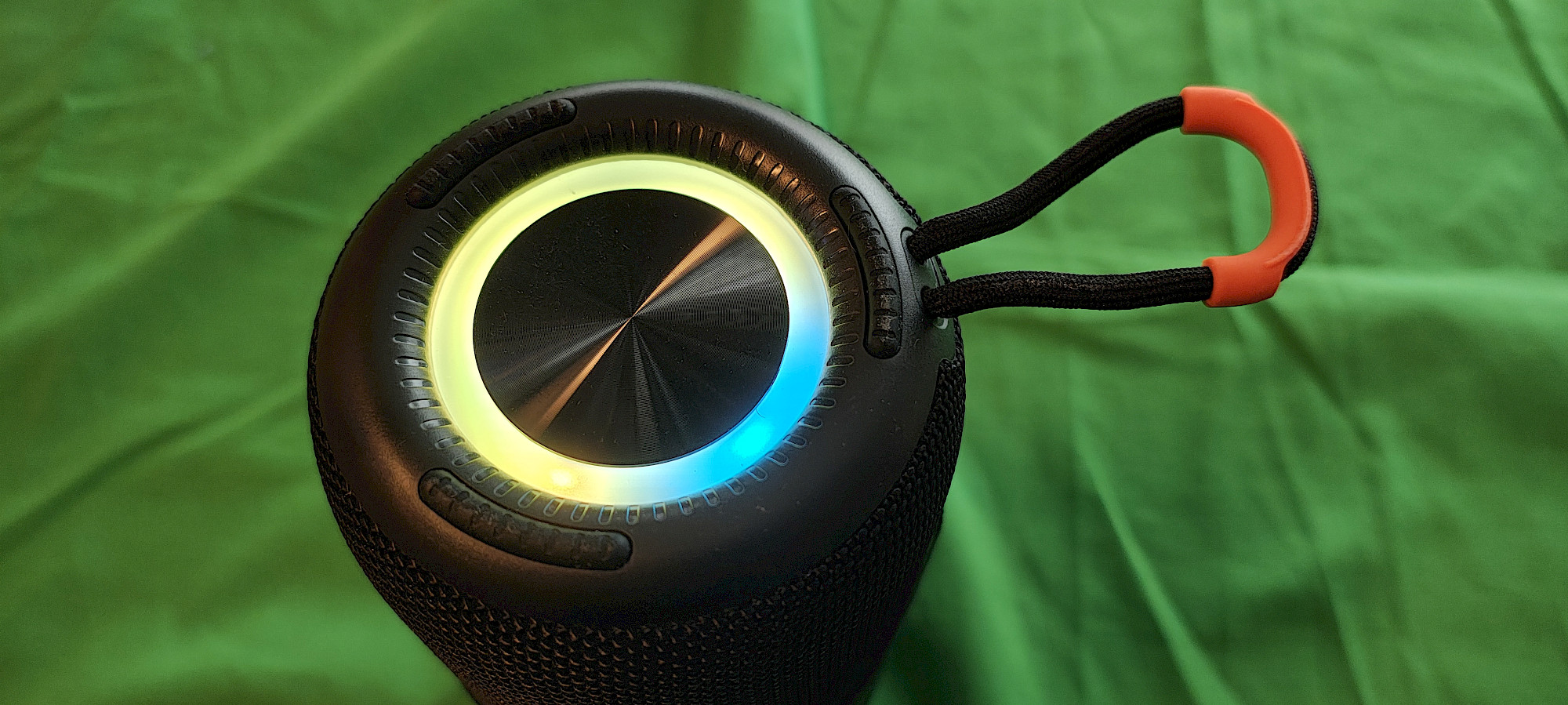 HUO JI X2 RGB-Lichteffekte im Dunkeln