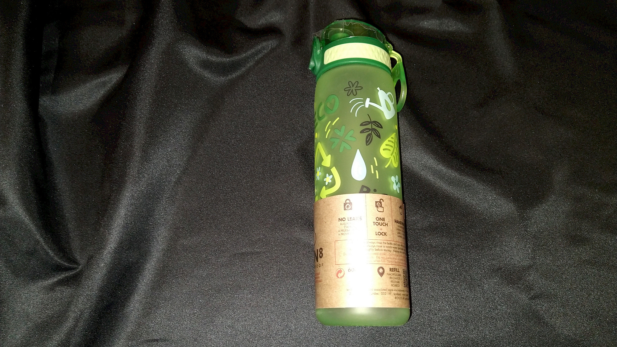 Ion8 Schlanke Trinkflasche Verschluss-Detail