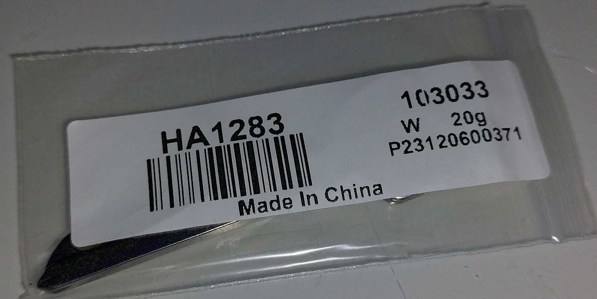 Nahaufnahme des OTNE Multitools am Schlüsselring