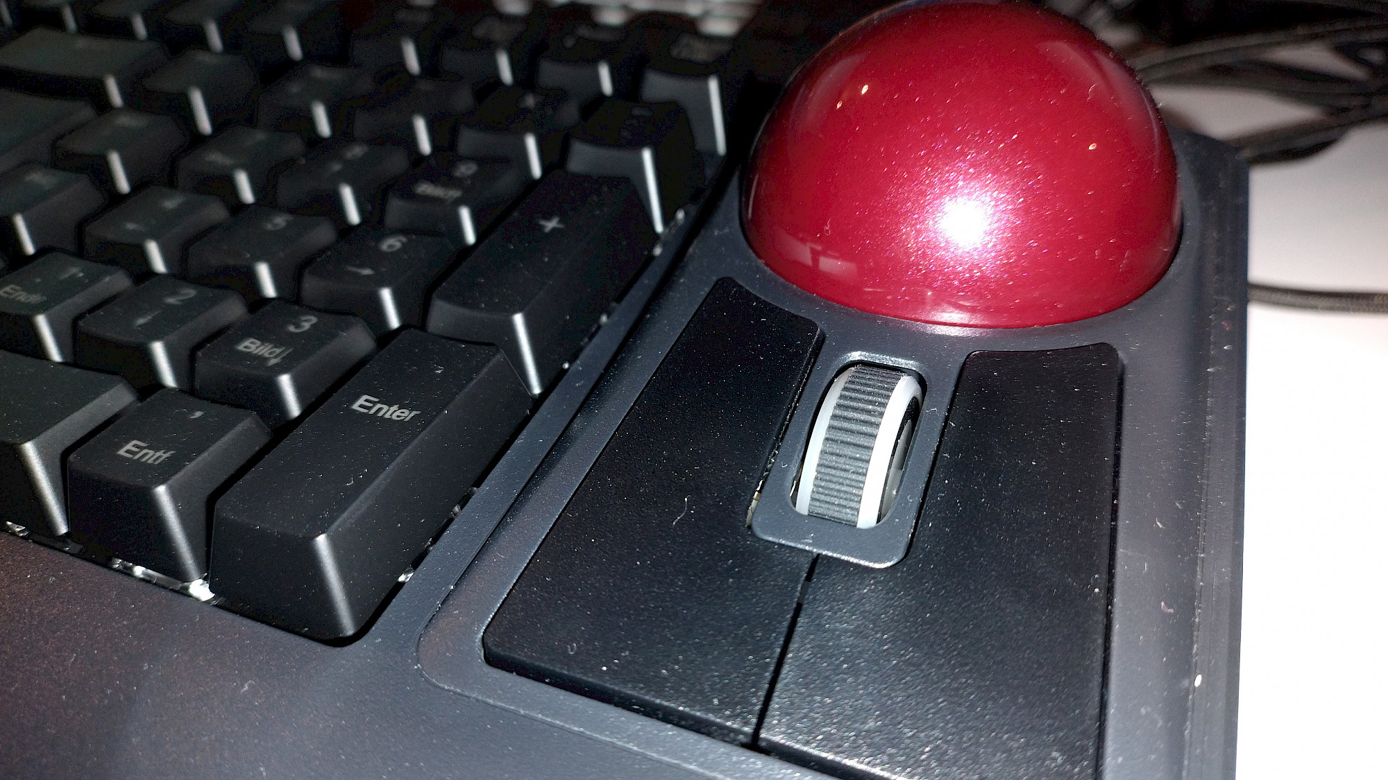 Perixx Periboard-522 Trackball Nahaufnahme