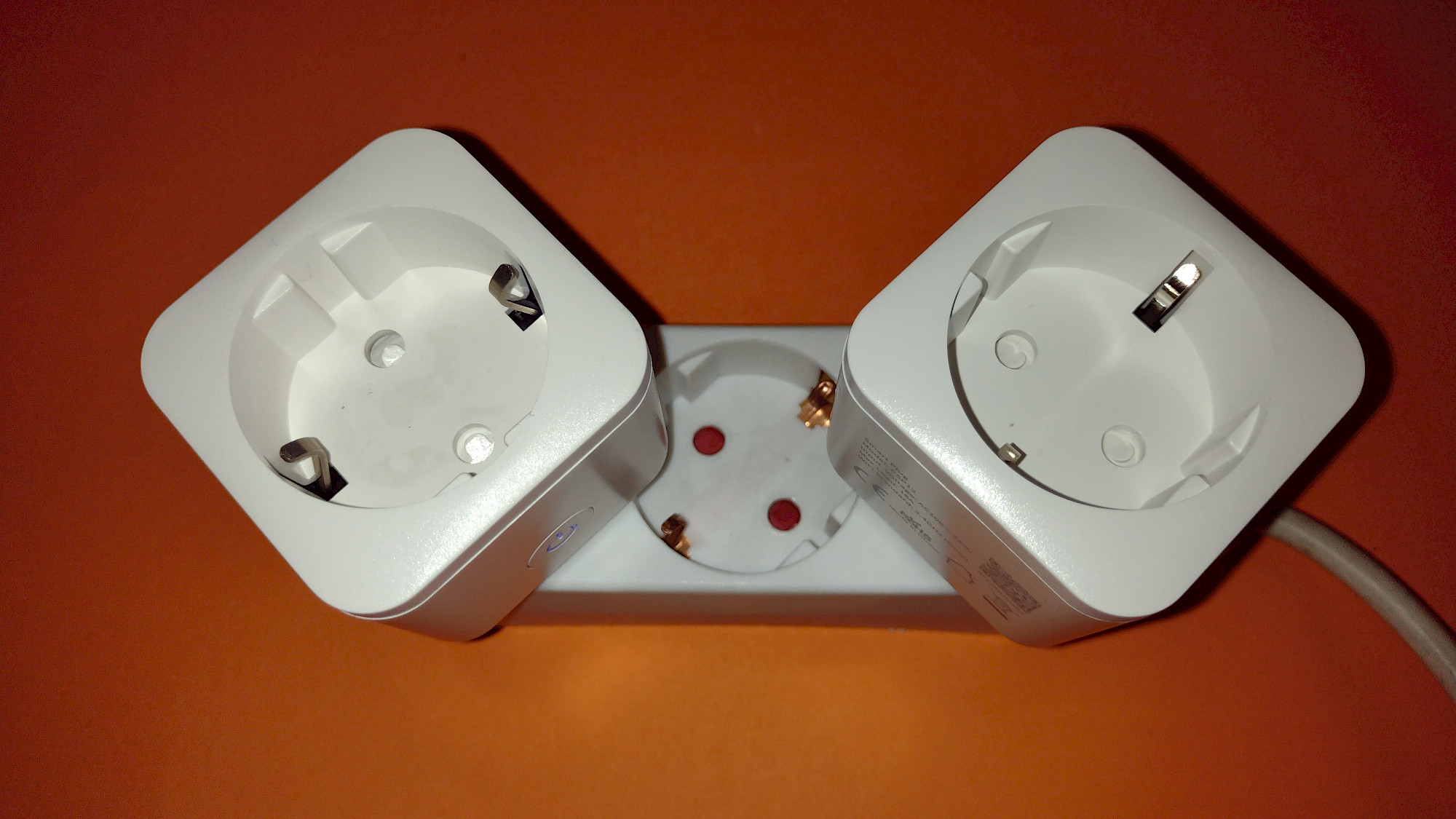 Zwei Porik SP12 Steckdosen in der Steckdosenleiste