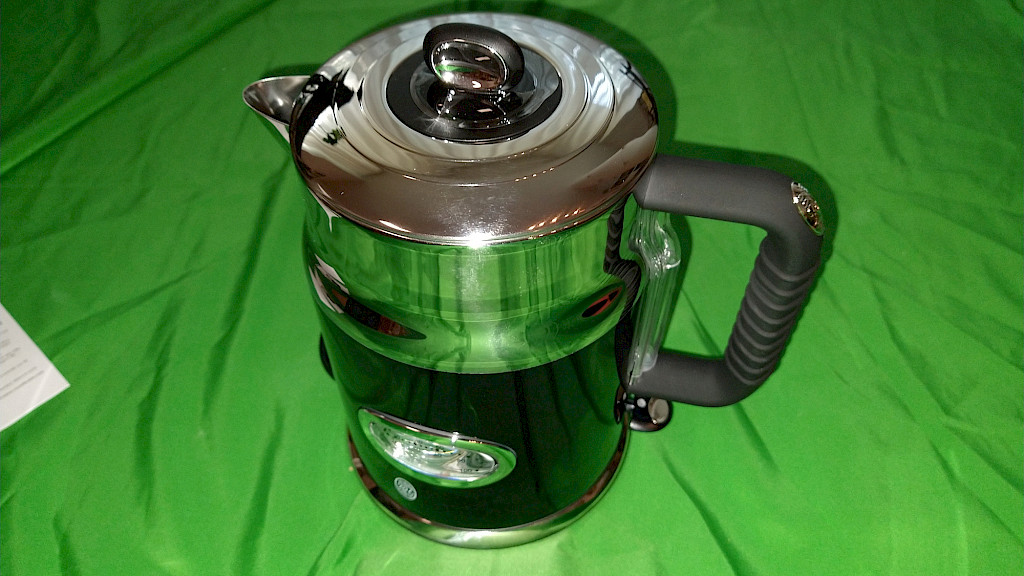 Russell Hobbs Vintage Wasserkocher 21671-70 im Test 2025