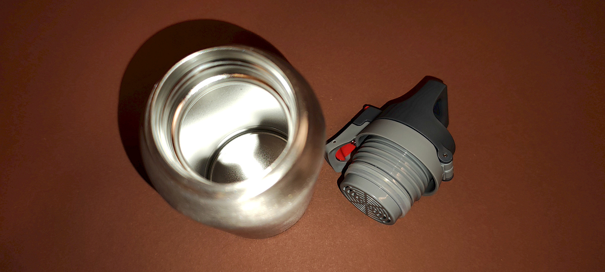 SIGG Hot & Cold ONE Blick ins Innere der Flasche