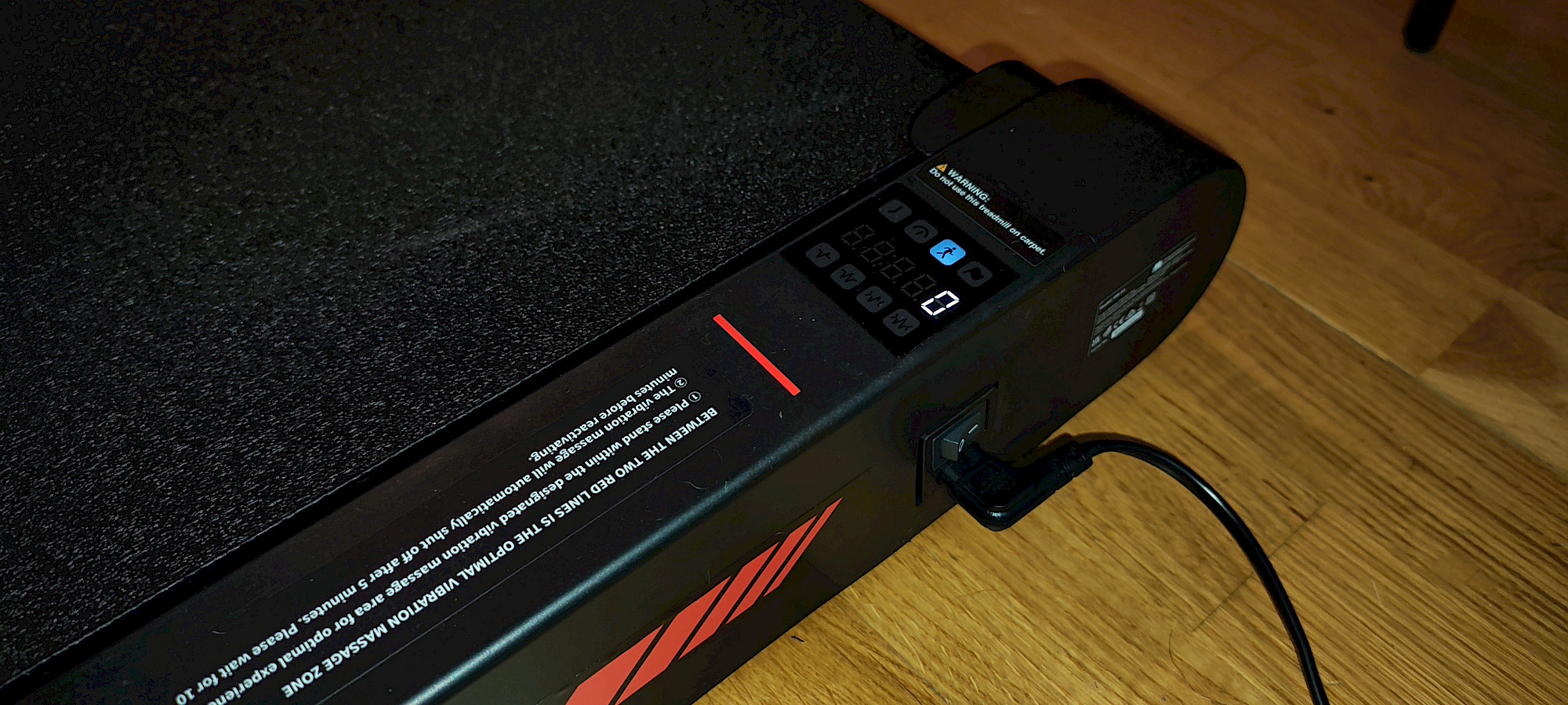 Seitenansicht des Sperax Walking Vibration Pad