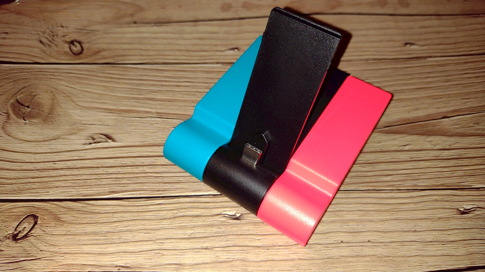 Tendak Docking Station Verpackung und Lieferumfang