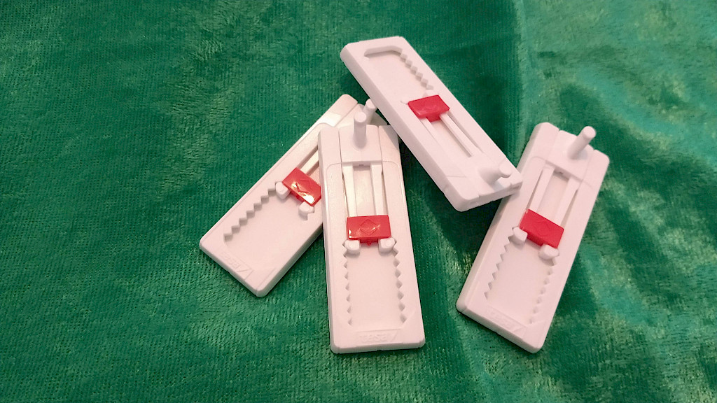 tesa Verstellbarer Klebenagel im Test 2025