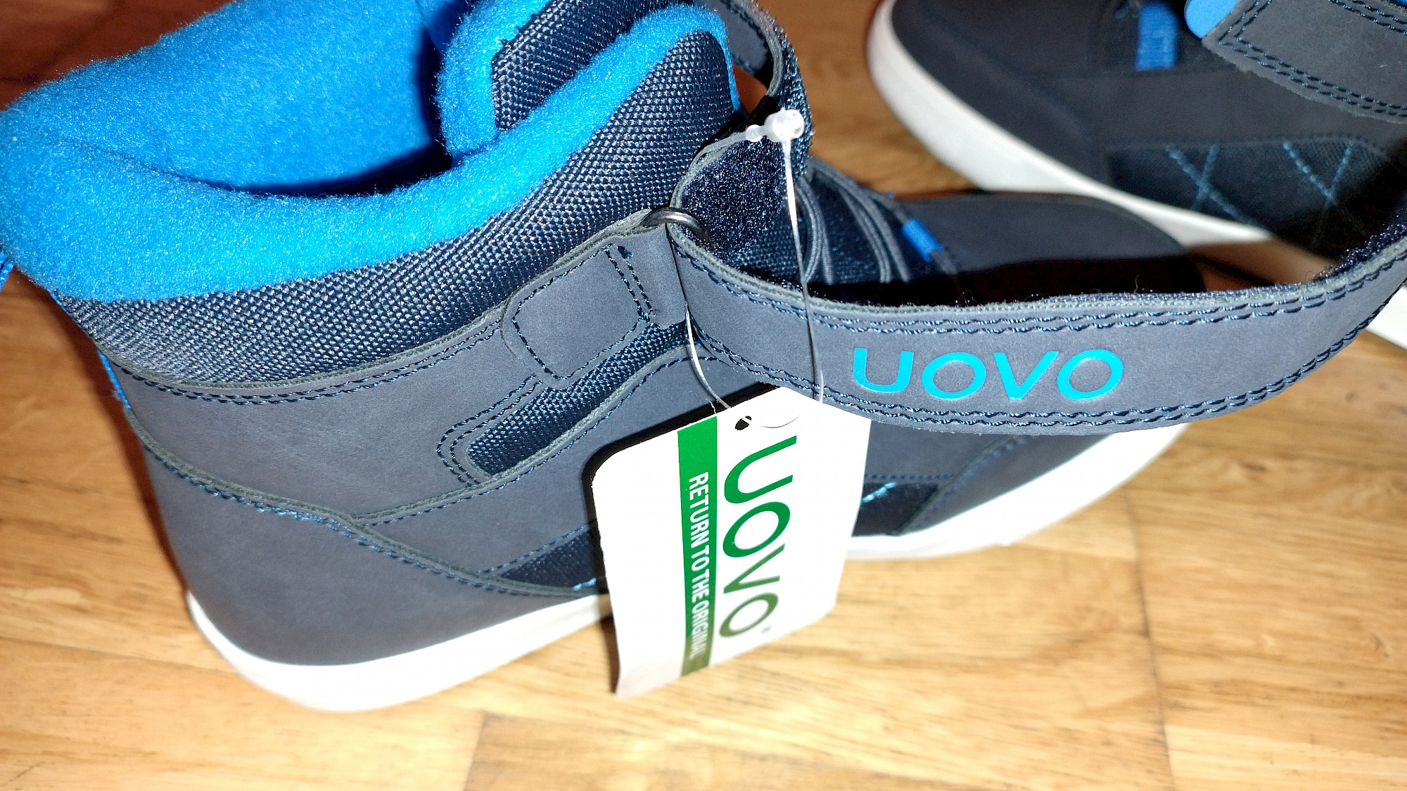 Klettverschluss der UOVO Winterschuhe für einfaches Anziehen